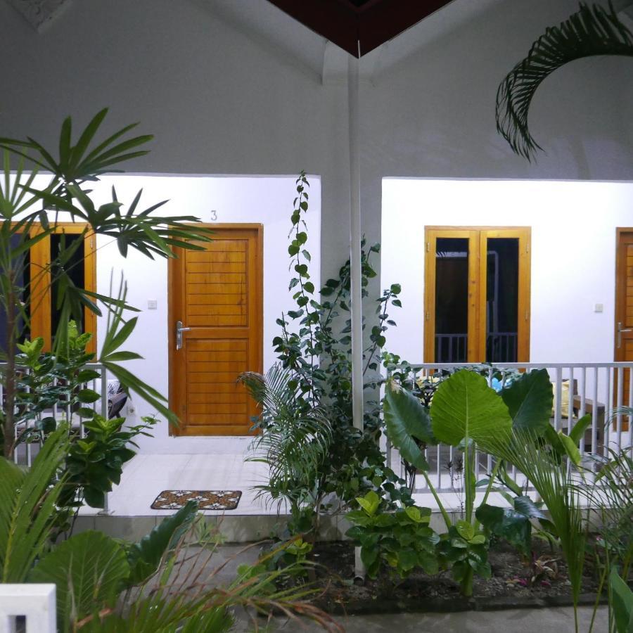 길리트라왕안 Rumah Side 아파트 외부 사진